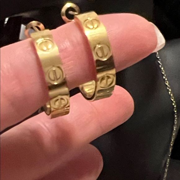 Chic Gold-Tone Hoop Earrings - Picture 7 of 7